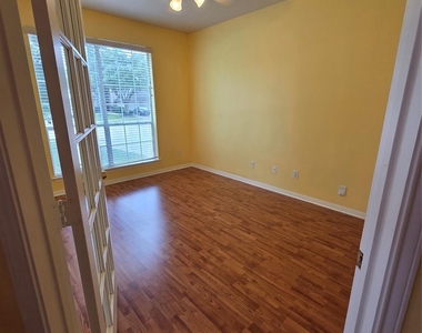 6030 Gablestone Lane - Photo Thumbnail 7