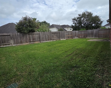 6030 Gablestone Lane - Photo Thumbnail 29