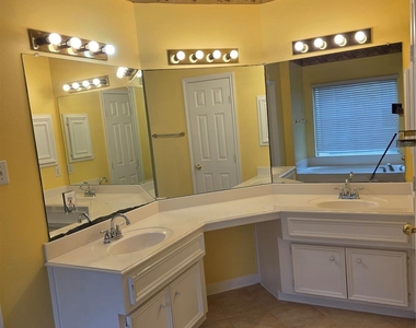 6030 Gablestone Lane - Photo Thumbnail 19