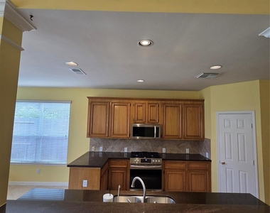6030 Gablestone Lane - Photo Thumbnail 11
