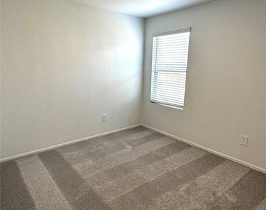 325 Birch Blossom Path - Photo Thumbnail 14