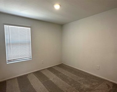 325 Birch Blossom Path - Photo Thumbnail 15
