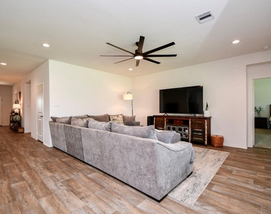 3008 Bur Landing Lane - Photo Thumbnail 5