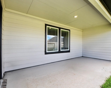 3008 Bur Landing Lane - Photo Thumbnail 25