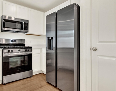 5110 Sunvalley Bend Drive - Photo Thumbnail 6