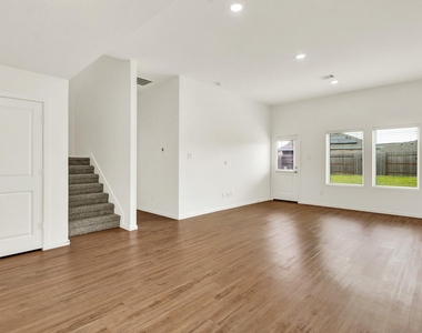 5110 Sunvalley Bend Drive - Photo Thumbnail 8