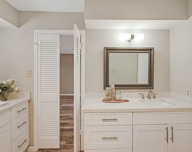 15070 Kimberley Court - Photo Thumbnail 32