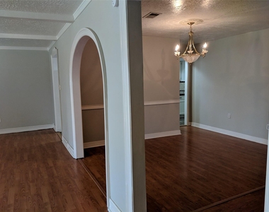 5519 Birchgate Drive - Photo Thumbnail 3