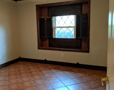 5519 Birchgate Drive - Photo Thumbnail 16