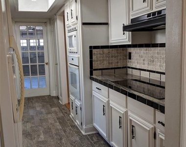 5519 Birchgate Drive - Photo Thumbnail 6