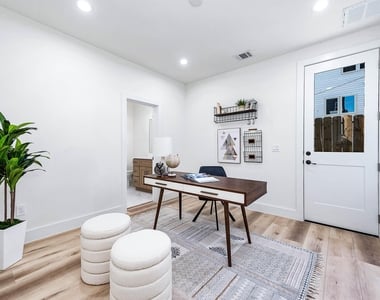 3209 St Emanuel Street - Photo Thumbnail 7