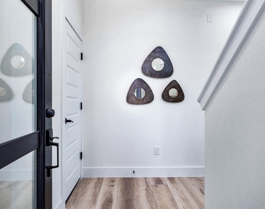 3209 St Emanuel Street - Photo Thumbnail 5