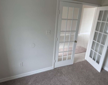 1675 Hugh Road - Photo Thumbnail 5