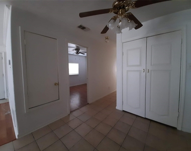 4542 Otterbury Drive - Photo Thumbnail 2