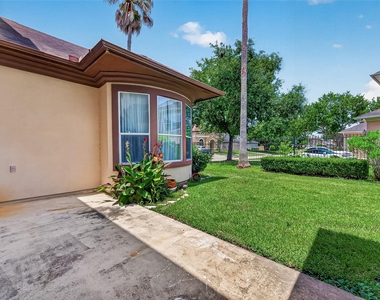 5303 Fenwick Way Court - Photo Thumbnail 46