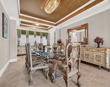 5303 Fenwick Way Court - Photo Thumbnail 16