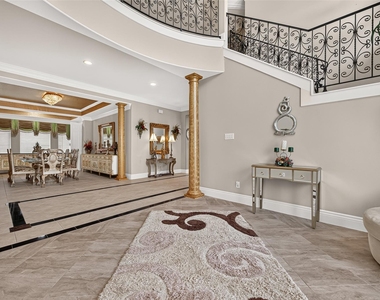 5303 Fenwick Way Court - Photo Thumbnail 8