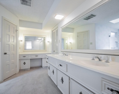 3903 Kiamesha Drive - Photo Thumbnail 24