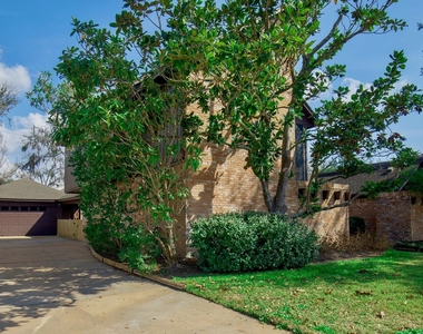 3903 Kiamesha Drive - Photo Thumbnail 34