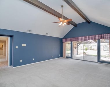3903 Kiamesha Drive - Photo Thumbnail 20