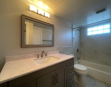 1502 Heights Boulevard - Photo Thumbnail 9