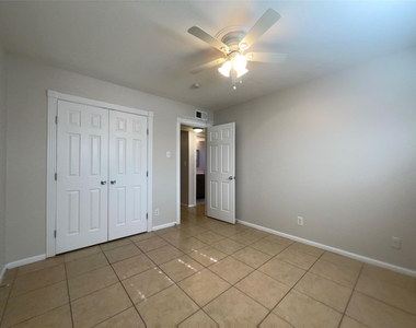 1502 Heights Boulevard - Photo Thumbnail 11