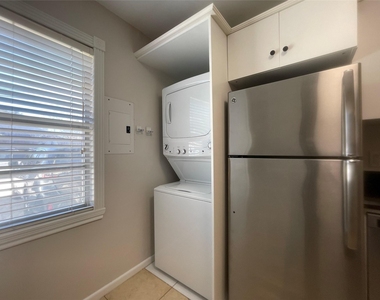 1502 Heights Boulevard - Photo Thumbnail 6