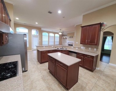 7015 Pinefern Lane - Photo Thumbnail 2