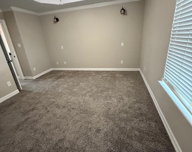 5600 Alvin A Klein Drive - Photo Thumbnail 4