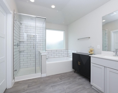 14209 Silver Maple Court - Photo Thumbnail 25