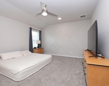 14209 Silver Maple Court - Photo Thumbnail 23