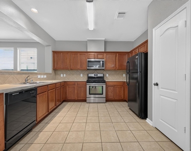 8126 Montague Manor Lane - Photo Thumbnail 15