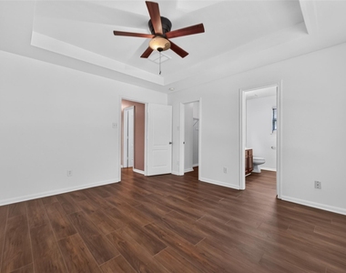 8126 Montague Manor Lane - Photo Thumbnail 24
