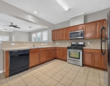 8126 Montague Manor Lane - Photo Thumbnail 16