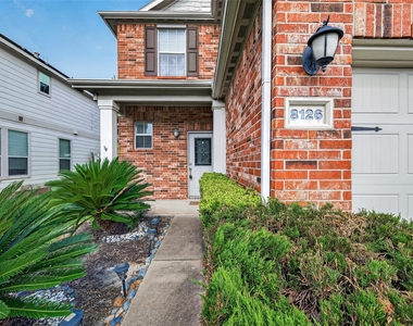 8126 Montague Manor Lane - Photo Thumbnail 6