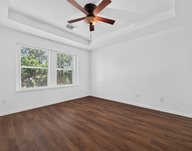 8126 Montague Manor Lane - Photo Thumbnail 22
