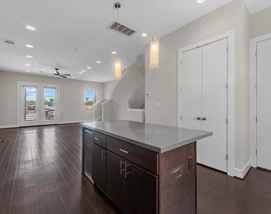 1615 Milby Street - Photo Thumbnail 8