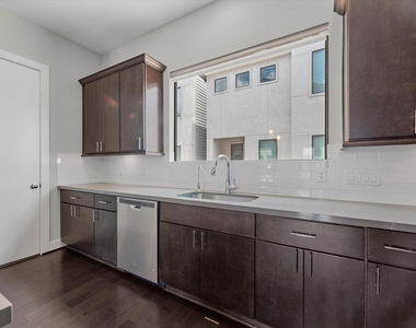 1615 Milby Street - Photo Thumbnail 7