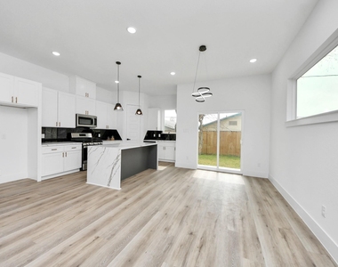 3524 Rebecca Street - Photo Thumbnail 9
