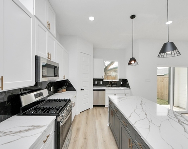 3524 Rebecca Street - Photo Thumbnail 13
