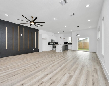 3524 Rebecca Street - Photo Thumbnail 4