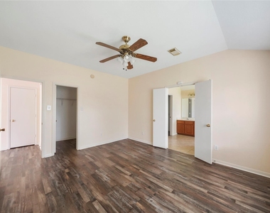 20410 Pomegranate Lane - Photo Thumbnail 12