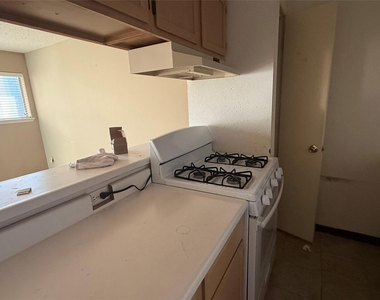 1328 Bomar Street - Photo Thumbnail 7