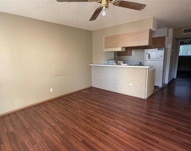 1328 Bomar Street - Photo Thumbnail 3