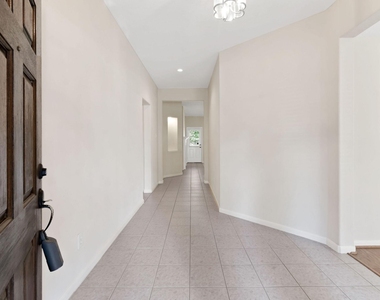 14 N Queenscliff Circle - Photo Thumbnail 1