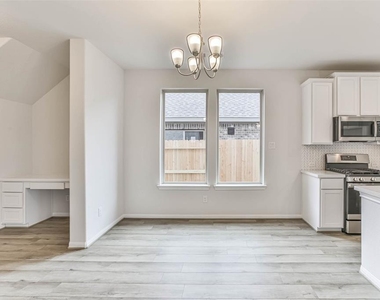 704 Ocean Palms Drive - Photo Thumbnail 7