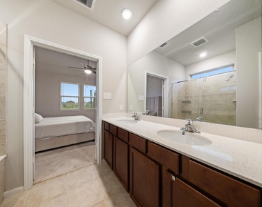 5318 Marisol Cove Drive - Photo Thumbnail 9