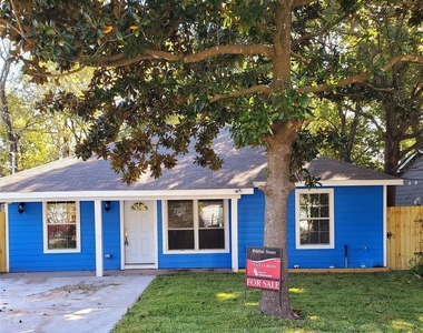 6815 Sidney - Photo Thumbnail 11