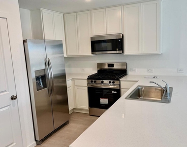 28807 Golden Wheat Ct - Photo Thumbnail 4