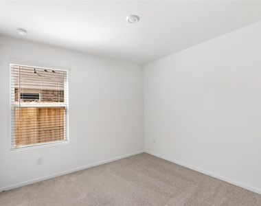 917 Capracotta Drive - Photo Thumbnail 6